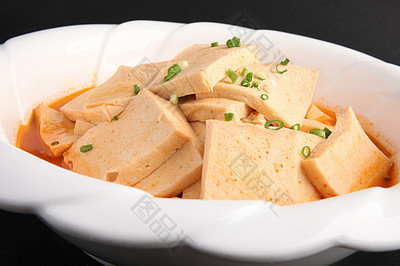 番茄炖豆腐 一道家常美味的暖心慰藉